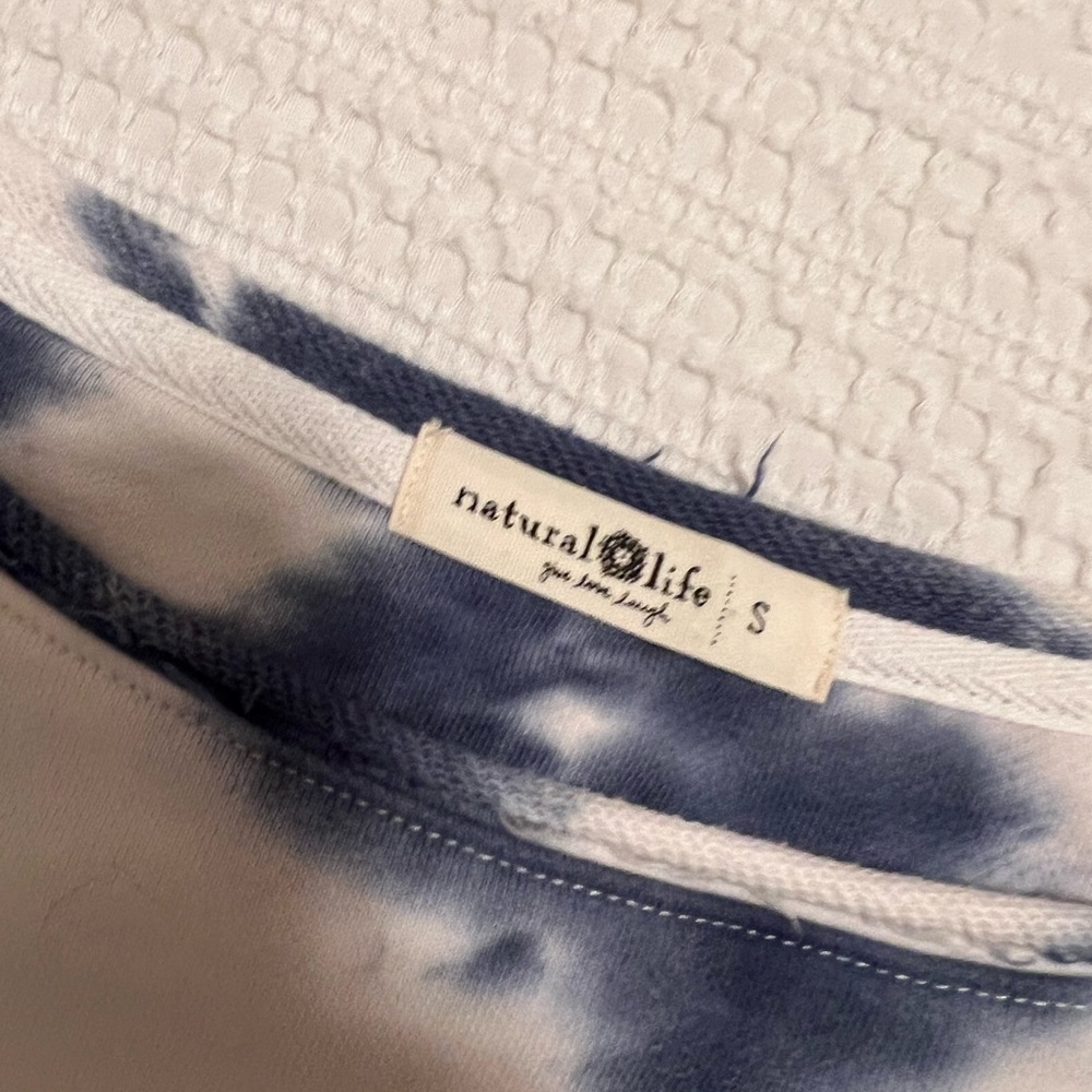 Natural Life Tie Dye Blue and White  Sweatshirt - NWOT - Size Small - Picture 5 of 7